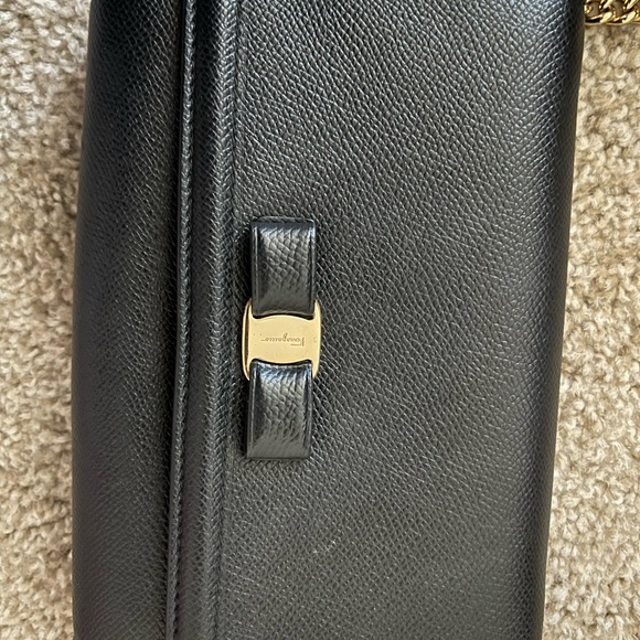 Salvatore Ferragamo Wallet on Chain - Picture 2 of 9